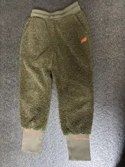 ニューバランス カーキ色 フリース ジョガーパンツ