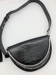 CHARLES & KEITH チャールズ＆キース クロックエフェクト サドルクロス ボディ バッグ 黒 ■■ レディース