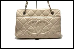 ■CHANEL 17番台 キャビアスキン マトラッセ SV金具 レザー チェーントートバッグ シャネル ■0409oh23526