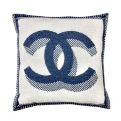 未使用品✨CHANEL カシミヤ　クッション　ココマーク　グレー　アイボリー CHANEL シャネル ココ クッション
