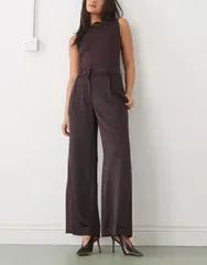 モンキ レディース ボトムス カジュアルパンツ ワイドレッグ パンツ サテン Monki satin wide leg tailored pants in dark chocolate Chocolate brown ブラウン