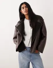 ヴィラ レディース アウター ジャケット・ブルゾン ジャケット VILA reversible faux shearling jacket in dark Demitasse ブラウン