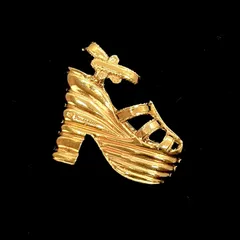 美品★ Salvatore Ferragamo フェラガモ ブローチ ハイヒール ゴールドのサムネイル