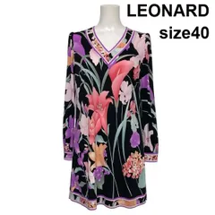 ◇ レオナール LEONARD ミニワンピース チュニック 長袖 フラワープリント フレア Vネック 黒 マルチカラー 40 L 11号 レディース S6D563のサムネイル