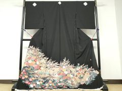 D581＋ D541 黒留袖 花模様 御所車 金駒刺繍 正絹 着物 袷 極美品
