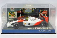 希少 マルボロ仕様 ビッグスケールF1コレクション サロ 1/5 ヘルメット