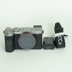 極美品】 SONY α7CⅡ カメラ シルバー シャッター 約3123回 - メルカリ