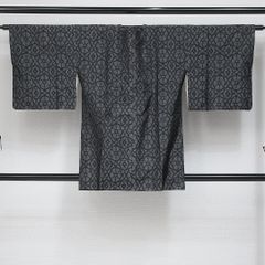 白黒肩身変わりの浴衣(単衣綿着物) 新品未使用 白黒肩身変わりの浴衣(単衣綿着物) 新品未使用 - メルカリ