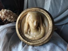 19世紀「MARIA」マリアの石膏・アンティークメダリオン - メルカリ