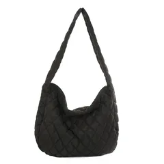 【新品】 [Queen-b] キルティング ショルダーバッグ レディース トートバッグ 斜めがけ ファスナー付き かわいい ふわふわ シンプル おしゃれ 軽い 大容量 旅行 お出かけ (ブラック)