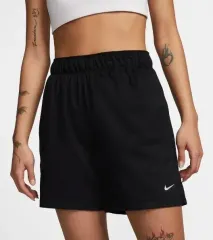 新品 NIKE ドライフィット ショーツ