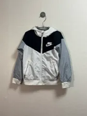 ナイキ キッズ ウィンドブレーカー S (110-116cm)