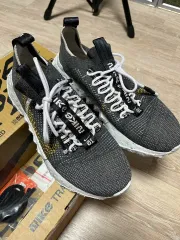 ナイキ スペースヒッピー 01 250