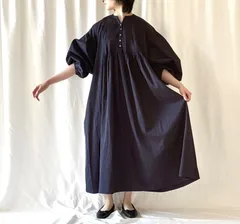 【春夏の長袖ワンピース】ピンタック コットンサテンワンピース/丈が選べる/大きいサイズ／ネイビー