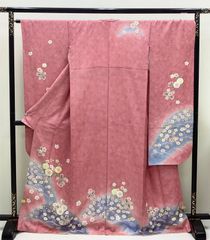 豪華絞り 銀彩 駒刺繍 正絹振袖 花尽くし 成人式 裄65 身丈162 豪華絞り 銀彩 駒刺繍 正絹振袖 花尽くし 成人式 裄65 身丈162 - メルカリ