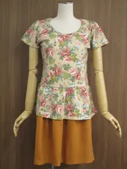 MACKINTOSH PHILOSOPHY等 半袖カットソー+ひざ丈タックスカート コーデ2点セット M相当 ベージュ地 花柄  キャメル ナチュラル・フェミニン系 20代
