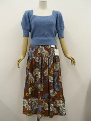 新品タグ付 GRL等 五分袖セーター+マキシ丈大花柄ティアードスカート コーディネート2点セット M相当 水色 茶地 黄 花 フェミニン・カジュアル系 20代