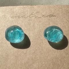 SOLD◇ハンドメイド ガラスピアス 爽やかグリーン 海 浮き玉カラー