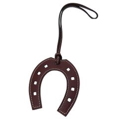 【中古】HERMES エルメス パドック・フェール・ア・シュヴァル バッグチャーム カラー:ブラウン系 茶色 ヴォースイフト 蹄鉄 ホースシュー 馬具 ホース A2601095【無料ギフトラッピング承ります】 中古】HERMES エルメス パドック・フェール・ア・シュヴァル バッグ