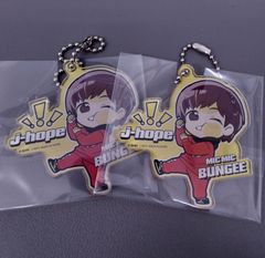 やまぴー様 リクエスト BTS J-HOPE アクリルキーホルダー jhope BTS J-HOPE アクリルキーホルダー 3つセット - メルカリ