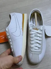 NIKE ナイキ コルテッツ 白/白 スニーカー 245サイズ 新品