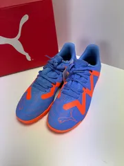PUMA FUTURE PLAY サッカージュニア用トレーニングシューズ