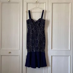 / Love Bonito インポート　レース　花柄　総柄　ワンピース　ドレス　dress　お呼ばれ　デート　オフィスカジュアル　食事会　ノースリーブ　one-piece　ブルー 青 藍色 ネイビー 紺色