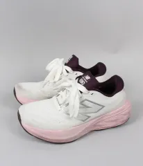 (250)New Balance ランニングシューズ