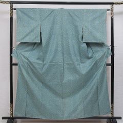 アビ様専用 正絹 袷 小紋 総絞り くすんだ薄緑 綸子 裄丈67cm - メルカリ