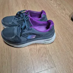 SKECHERS スケッチャーズ Arch Fit レディース スニーカー グレー/パープル