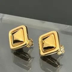 【GIVENCHY】ジバンシー イヤリング スクエアイヤリング メタルイヤリング レディース アメリカ製 ニューヨーク ゴールド 金色 ピラミッドデザイン スタッズ風 ヴィンテージアクセサリー エレガント
