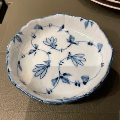 【東あずま店　併売品】　有田焼 宝仙窯　豆皿　ブルー 青 藍色 ネイビー 紺色　BLUE　NAVY　食器　うつわ　陶器　総柄　花柄