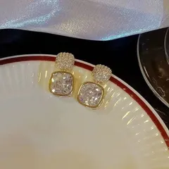 ピアス レディース スクエア ビジュー キラキラ ゴールド 上品 高見え 韓国風 おしゃれ フェミニン 大人可愛い 通勤 通学 オフィス デート 女子会 旅行 パーティー クリスマス バレンタイン 結婚式 二次会 人気