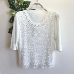 美品✨ ファニータ Fannita カットソー レース 花柄 刺繍 半袖 透け感 シアー ラウンドネック Uネック フェミニン きれいめ 上品 華やか レイヤード ストレッチ 伸縮性のサムネイル