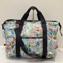 2387　LeSportsac　レスポートサック　 ボストンバッグ　2way　大容量　 Artist In Residence　アーティストインレジデンス　 総柄　アニマル　動物　テーマパーク　遊園地　 水色系　ナイロン　レディース