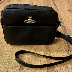 【美品】Vivienne Westwood ヴィヴィアンウエストウッドクロスボディ ショルダーカメラバッグ　黒ブラック