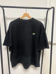 ナイキ ブラック スウッシュ 半袖 Tシャツ 699