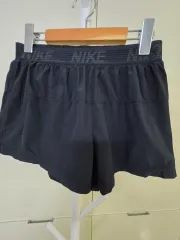 ナイキ レディース ブラック ハーフパンツ