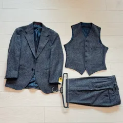 1回着用 ウール50% 男子 チャコール スリーピース スーツ
