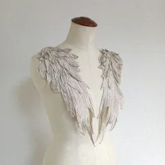 AZ089ゴールド　2枚セット　立体羽モチーフレース　胸元モチーフ　襟モチーフレース　ケミカルレース 　新体操　衣装　社交ダンス　バトントワリング　競技用レオタード装飾