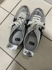 オニツカタイガー メキシコ 66 シルバー