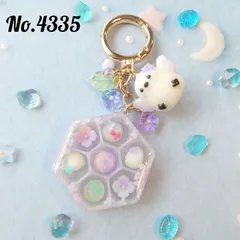 No.4335 紫陽花 和菓子BOX シャカシャカ キーホルダー｜シマエナガ 梅雨 レジン 一点もの