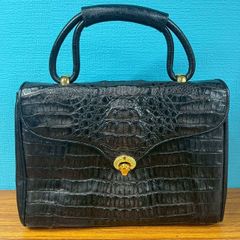 【美品・希少】ESTE paris クロコ型押し がま口 ハンドバッグ ブラック 美品・希少】ESTE paris クロコ型押し がま口 ハンドバッグ ブラック