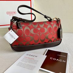 美品 コーチ アクセサリーポーチ バッグ レッド キャンバス 8K01