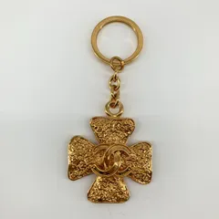 CHANEL（シャネル）95A　ココマーク　クローバーモチーフ　キーリング　ゴールド