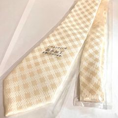 ジブリアート109 千と千尋の神隠しより「金具屋」額装品 額縁寸法45