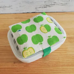 【訳あり】お弁当に！保冷剤ケース付きお弁当箱ゴムバンド ランチベルト ハンドメイド 青りんご