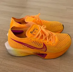 ナイキ ヴェイパーフライ3 オレンジ 245