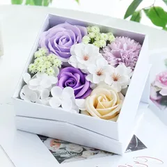 【新品】 WEISHY 母の日のプレゼント ソープフラワー 造花 フラワーボックス ホワイトデー お返し ギフト 誕生日プレゼント 女性 結婚祝い 卒業祝い 枯れない花 還暦祝い 退職祝い 古希祝い 敬老の日 インテリア (四角形・パープル・白フレーム) 1