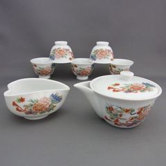 明治期 九谷焼手描青粒金彩色絵『菊唐草文』横手急須/湯冷まし/煎茶碗
